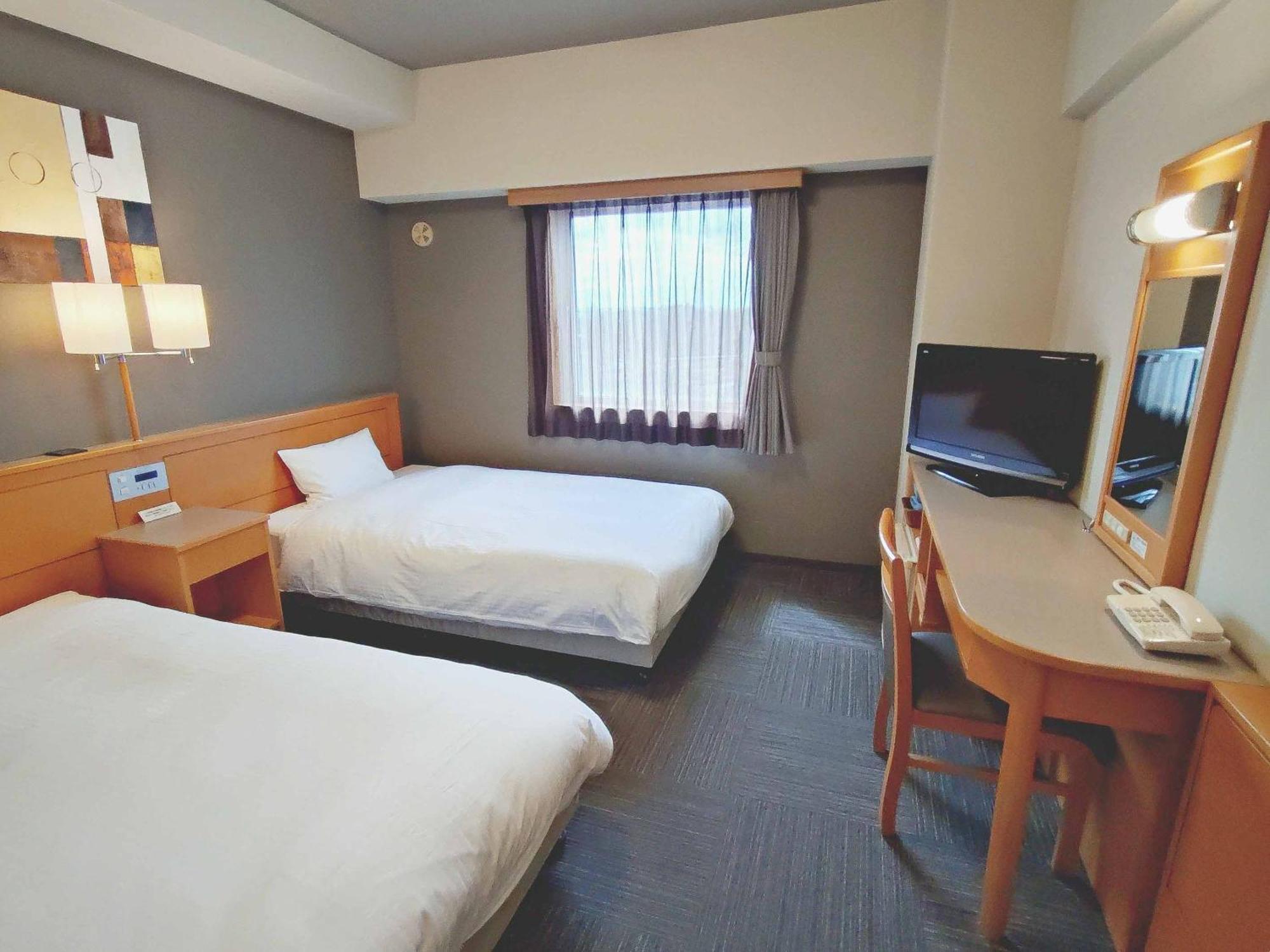 Hotel Route-Inn Toyokawa Inter Ngoại thất bức ảnh